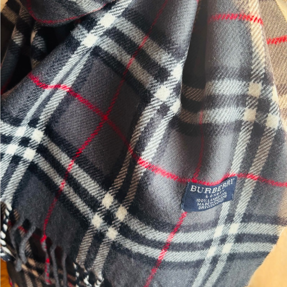Vintage Burberry Lambswool Scarf in Red and Gray Nova Check-Unisex